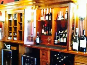 Tangled Hickory Wine Bar
