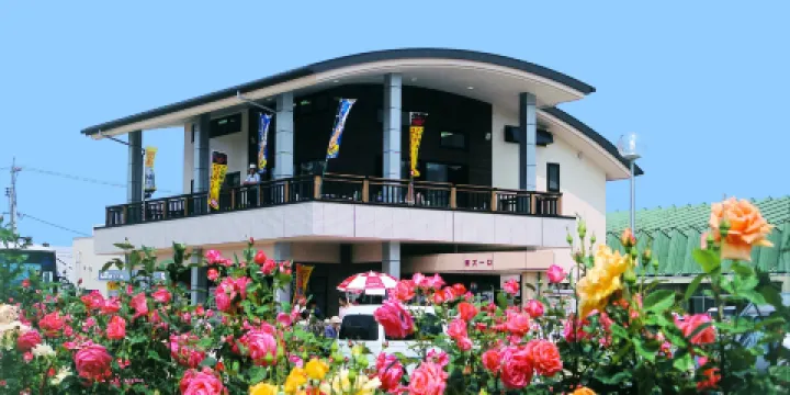 Yoshiumi Rose Palace