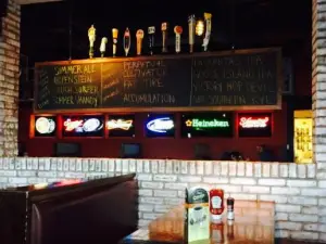 Lucky's SportHouse