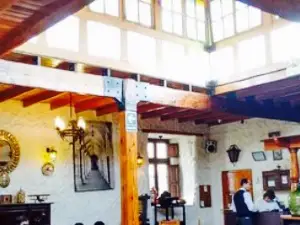 El Meson De Surco