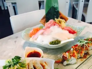 Amici Sushi