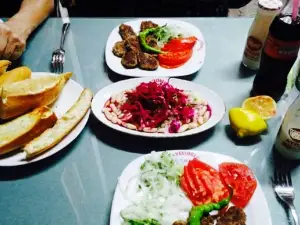 Devecioglu Kofte Salonu