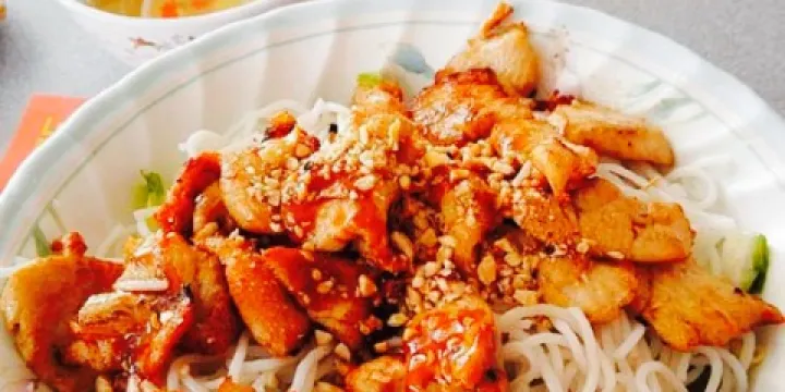 Phong Lan Vietnamese Restaurant