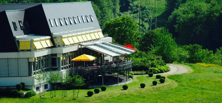 Stausee-Hotel-Restaurant