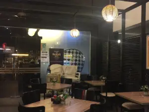 Gozen Japanese Restaurant