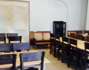 Red House Bar & Restaurant