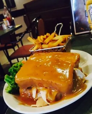 Brewster's Bar & Grill