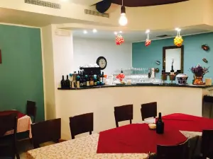 Madre Aggiustata Di Sale E Pepe