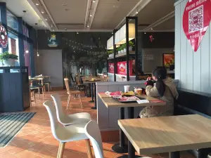 肯德基(東台德潤店)