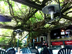 Bella Union Restaurant & Saloon