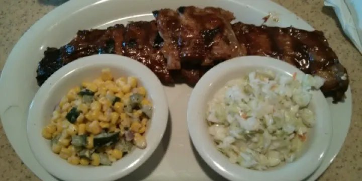 Oakwood Smokehouse & Grill