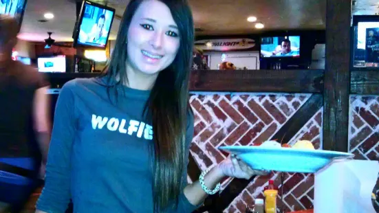 Wolfies Restaurant & Sports Bar