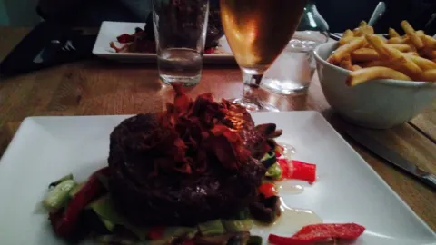 Lynaes Fisk & Steakhouse in 洪訥斯泰茲