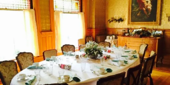 Dining at the Nagle Warren Mansion Bed and Breakfast