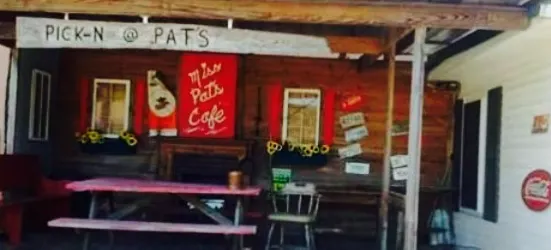 Pat's Cafe