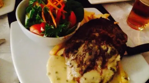 Bowning Hotel Dining Room in Yass