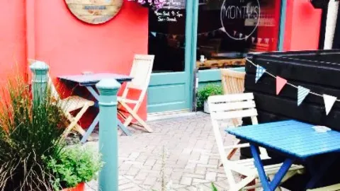 Monty's in ミドルトン