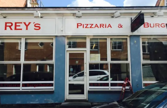 Rey's Pizzeria