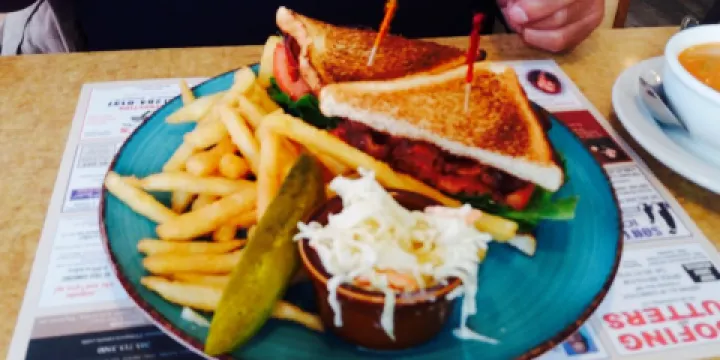 Green Olive Diner & Pizzeria