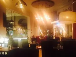 Zmak Deli & Restaurang