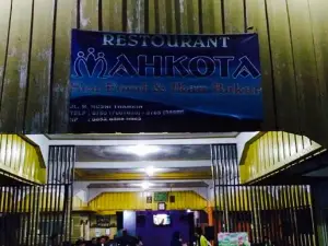 Mahkota Seafood and Ikan Bakar