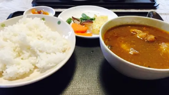 Mori Curry