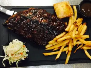 Montana's BBQ & Bar