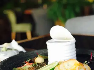 KASHALOT, Oyster Bar
