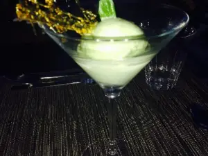 On the rocks Restaurant & Lounge