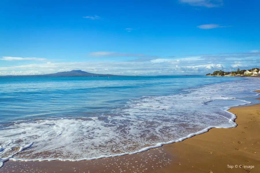 Takapuna Beach