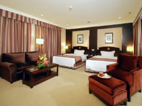 Jinlong Jianguo Hot Spring Hotel