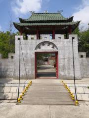 North China Ethnic Park, Crescent Lake