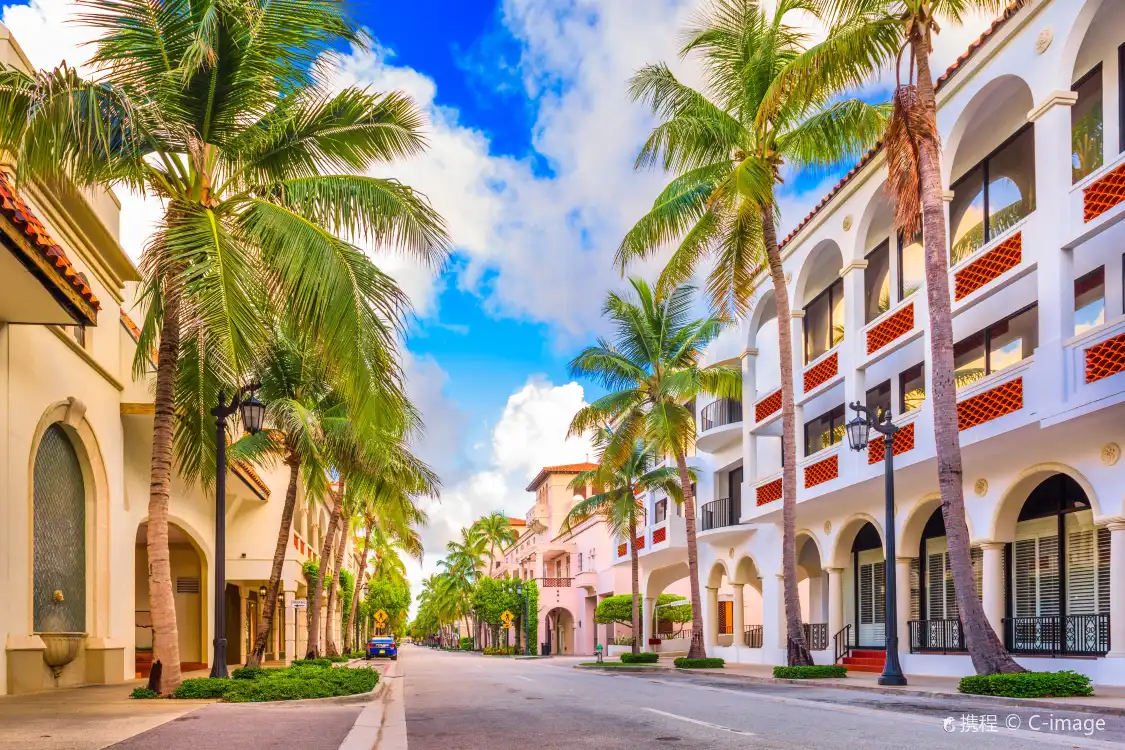 Hotels near Worth Ave
