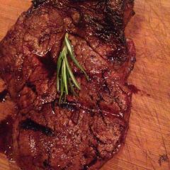 The Hussar Grill 여행 사진