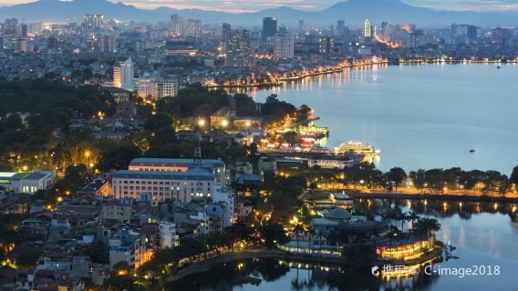 Alle Arten von Übersetzern, lokalen Reiseleiter , Transfers mit gecharterten Privattransfer, Filmübersetzungen, Geschäftsübersetzungen, medizinischen Dolmetschern und individuellen Reiserouten in ganz Vietnam