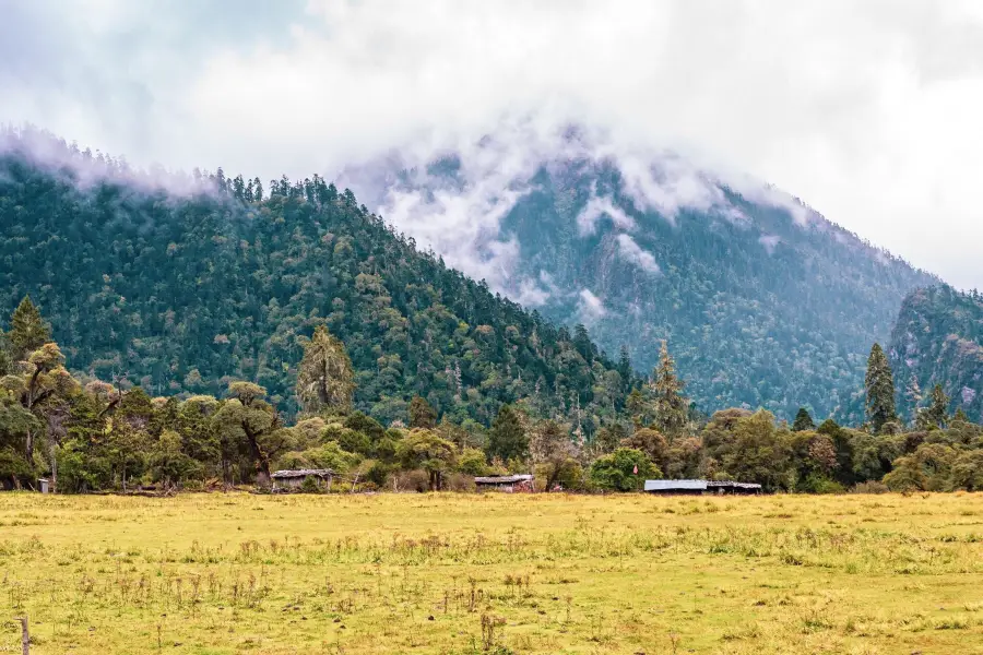 Nanyigou Valley