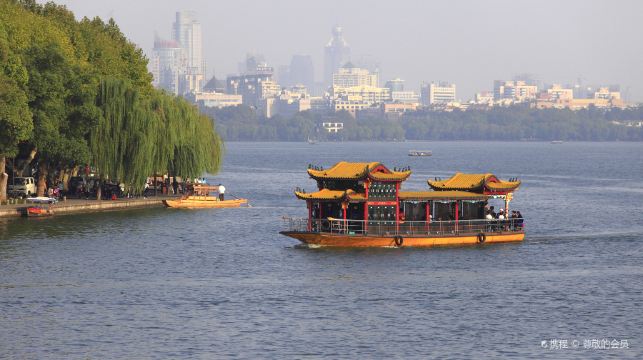 杭州西湖遊船+雷峯塔+杭州宋城宋城千古情跟團1日遊