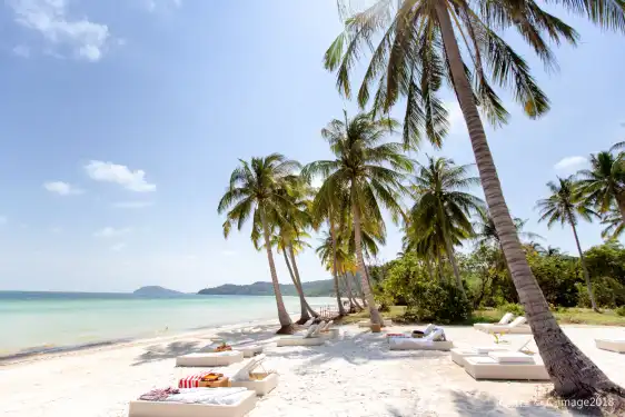 Hotels near Sao Beach