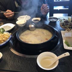 大匠工房古船木艺术餐厅·猪肚鸡专门店(兴工北街店) User Photo