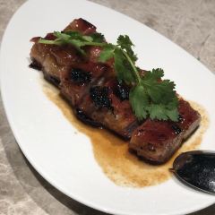 Ying Jee Club User Photo
