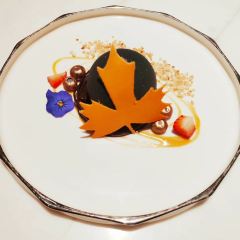 Large Eight Italy Lounge&Restaurant User Photo