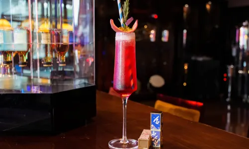 U Bar