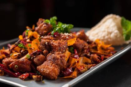 红色荣坊主题文化餐厅(泸定店)