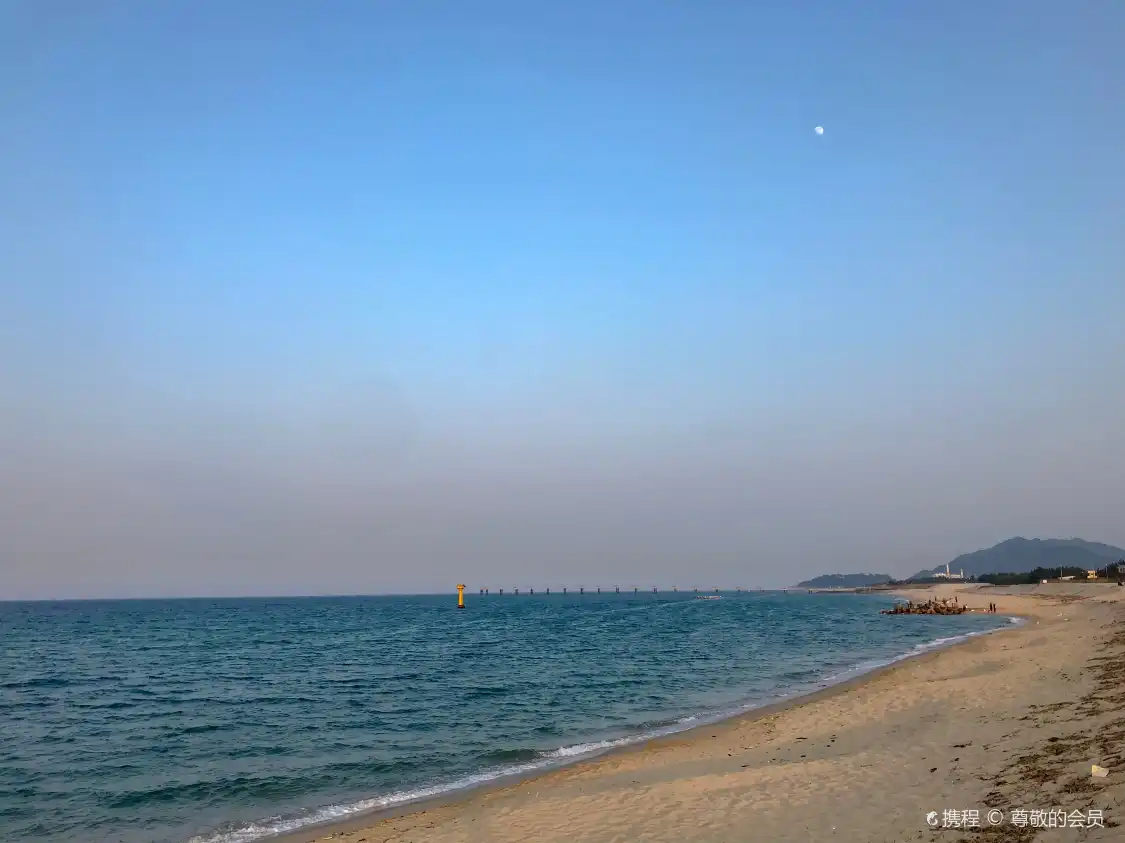 Hotels near Jumunjin Beach