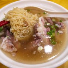 Sister Wah 여행 사진