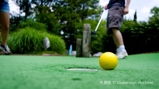 Adventure Island Crazy Golf