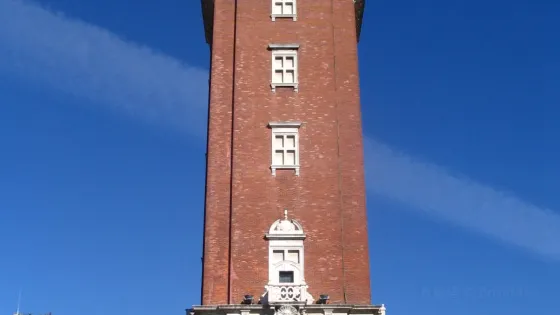 紀念鐘塔
