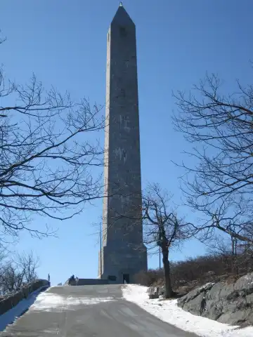 Hotels near Point State Park