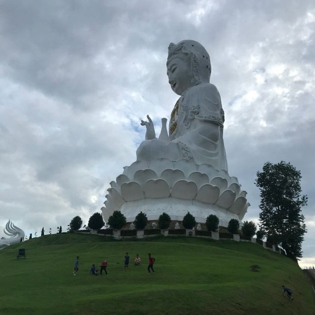 Wat Huai Pla Kung