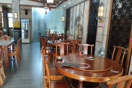 百里鲜土菜馆(宁南一街店)